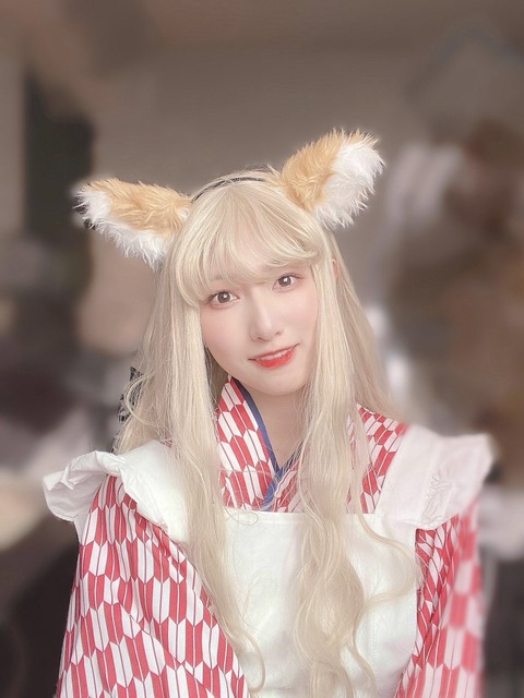 akB900007