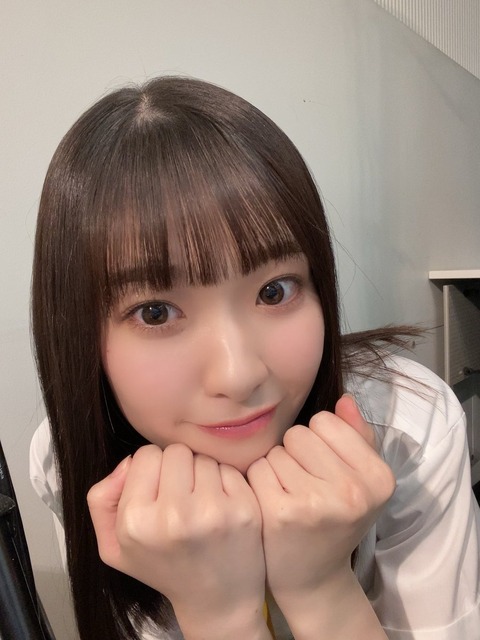 akB400027