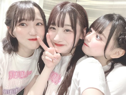 akB700017