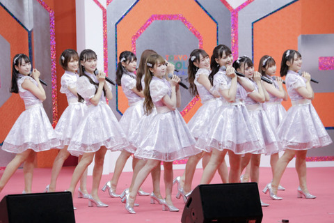 ライブリポート] ＝LOVE、4度目のTIF登場！12人全員で魅せる可愛さ全開