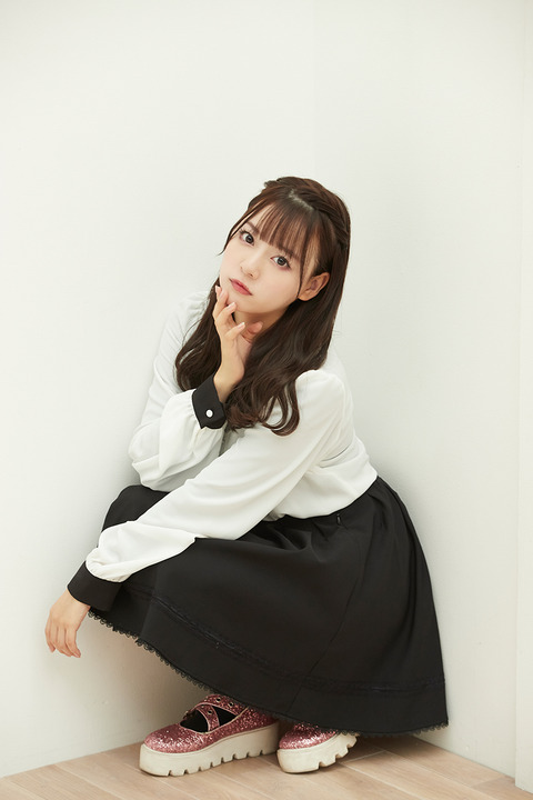 イコラブ] HUSTLE PRESS、=LOVE（イコールラブ）短期集中連載「私服で
