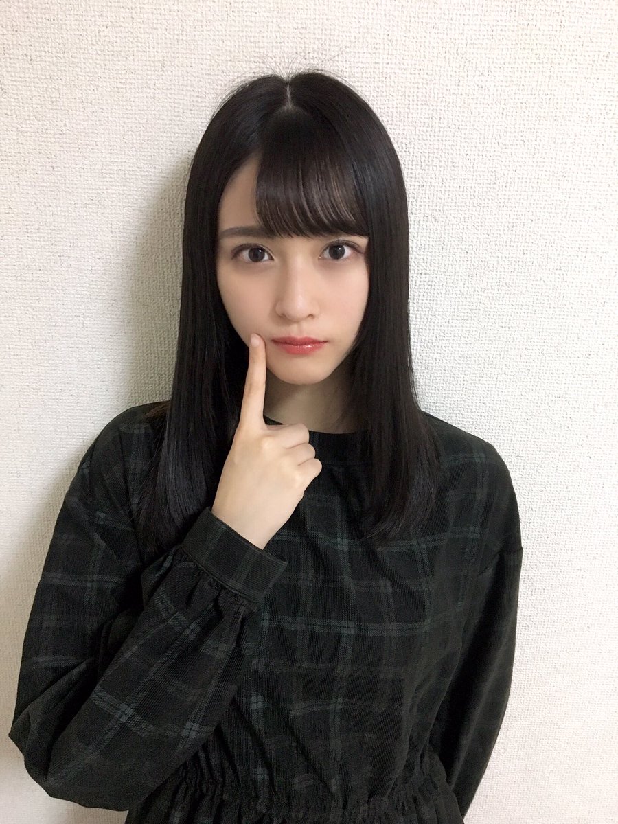 イコラブ] 佐々木舞香「KATE レッドヌードルージュマニア 04の赤下地に