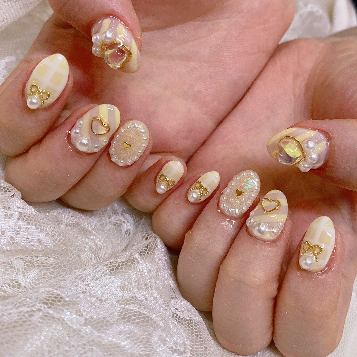 イコラブ 指原莉乃 ネイリストのまりなさんが ウィークエンドシトロン をテーマにデザインしてくれたのー イコラブ プレス イコラブまとめ