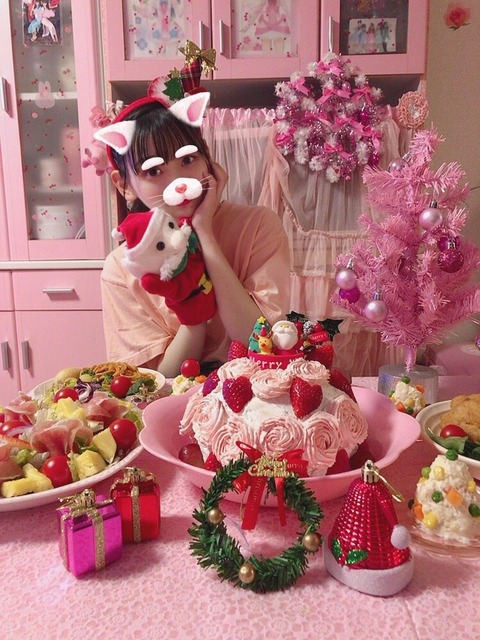 EMjb5DzUEAAxRWn