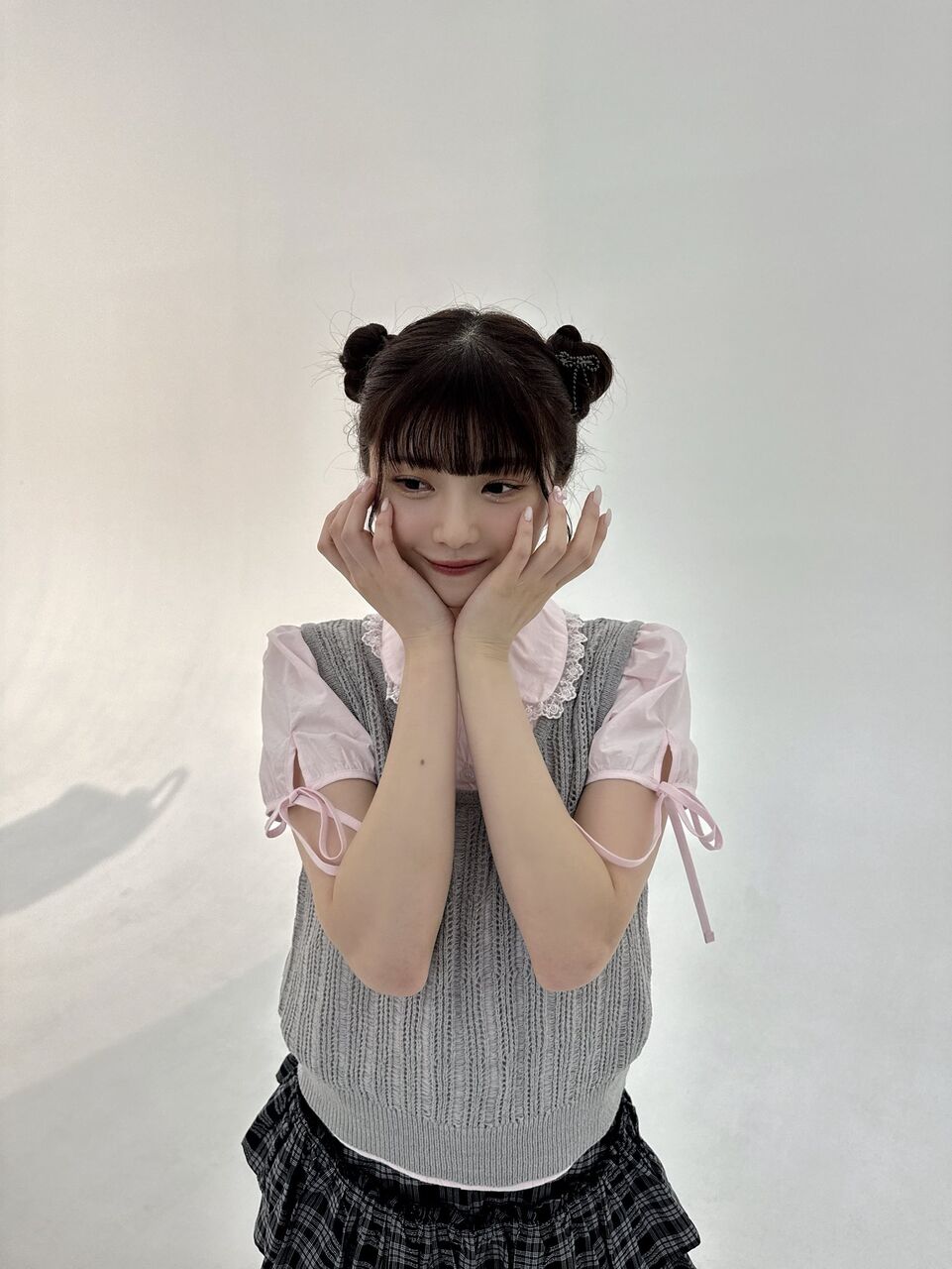 ノイミー] 菅波美玲『bis 2025年 夏号』オフショット : イコラブ