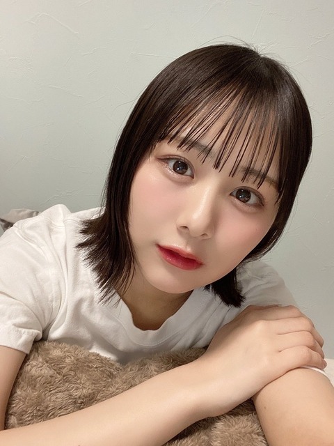 akB800005