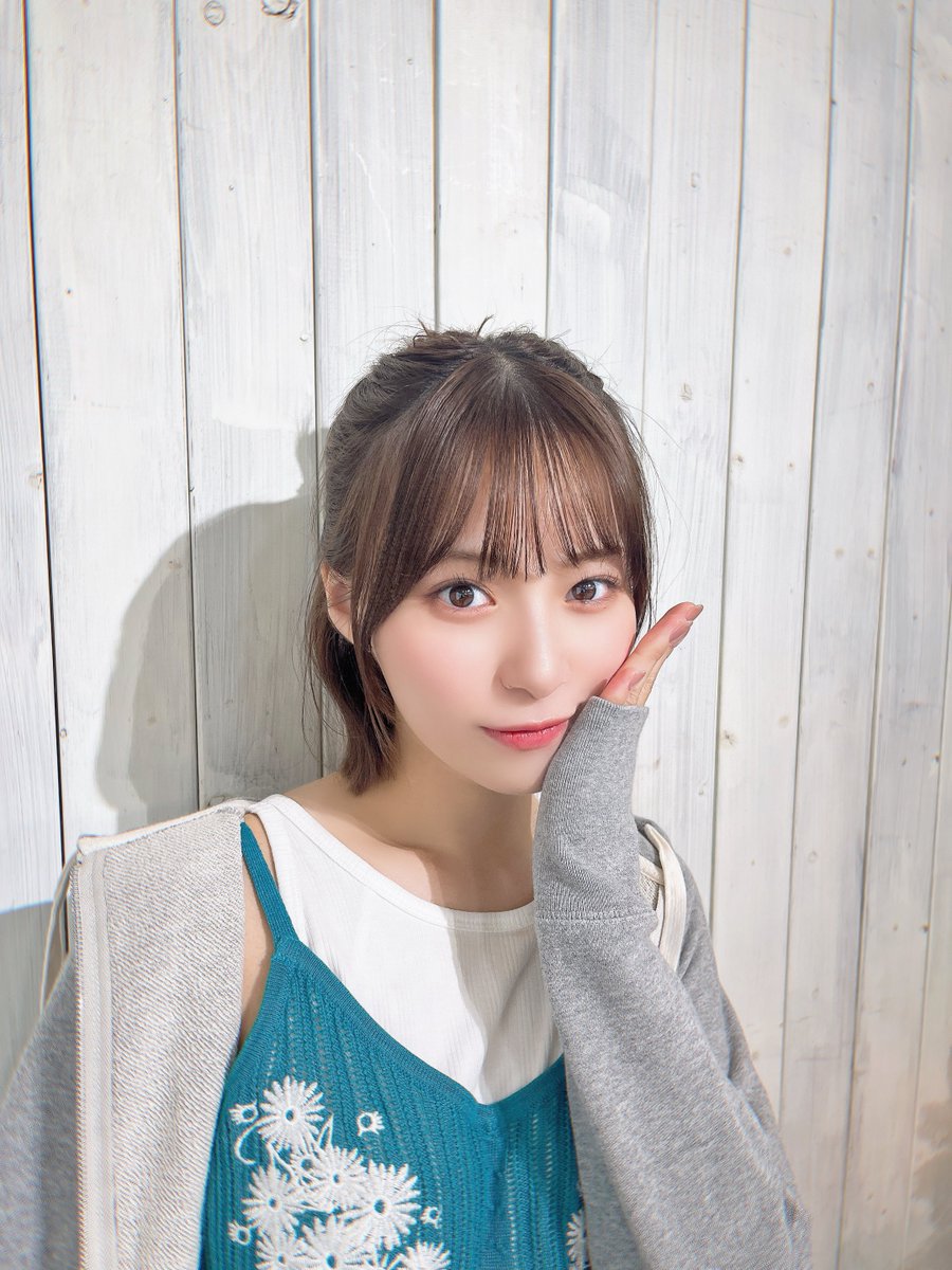 ノイミー] 12/23発売「BRODY 2月号」セブンネット限定の表紙
