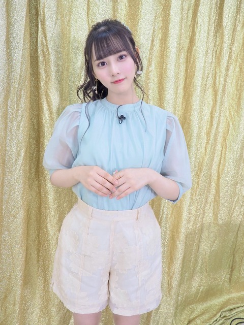 akE300001