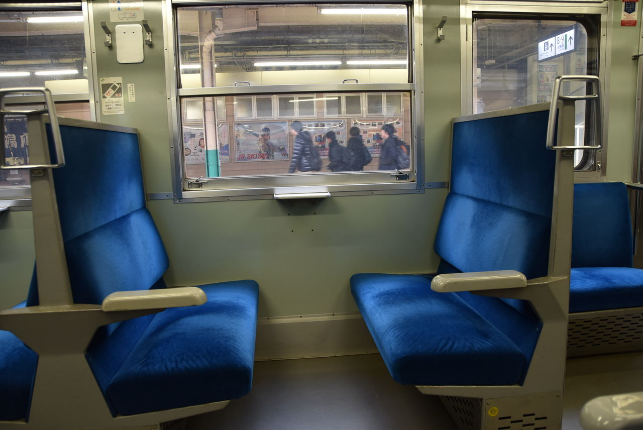 座席の図鑑No.17 115系（新潟地区） : MA車両製作所