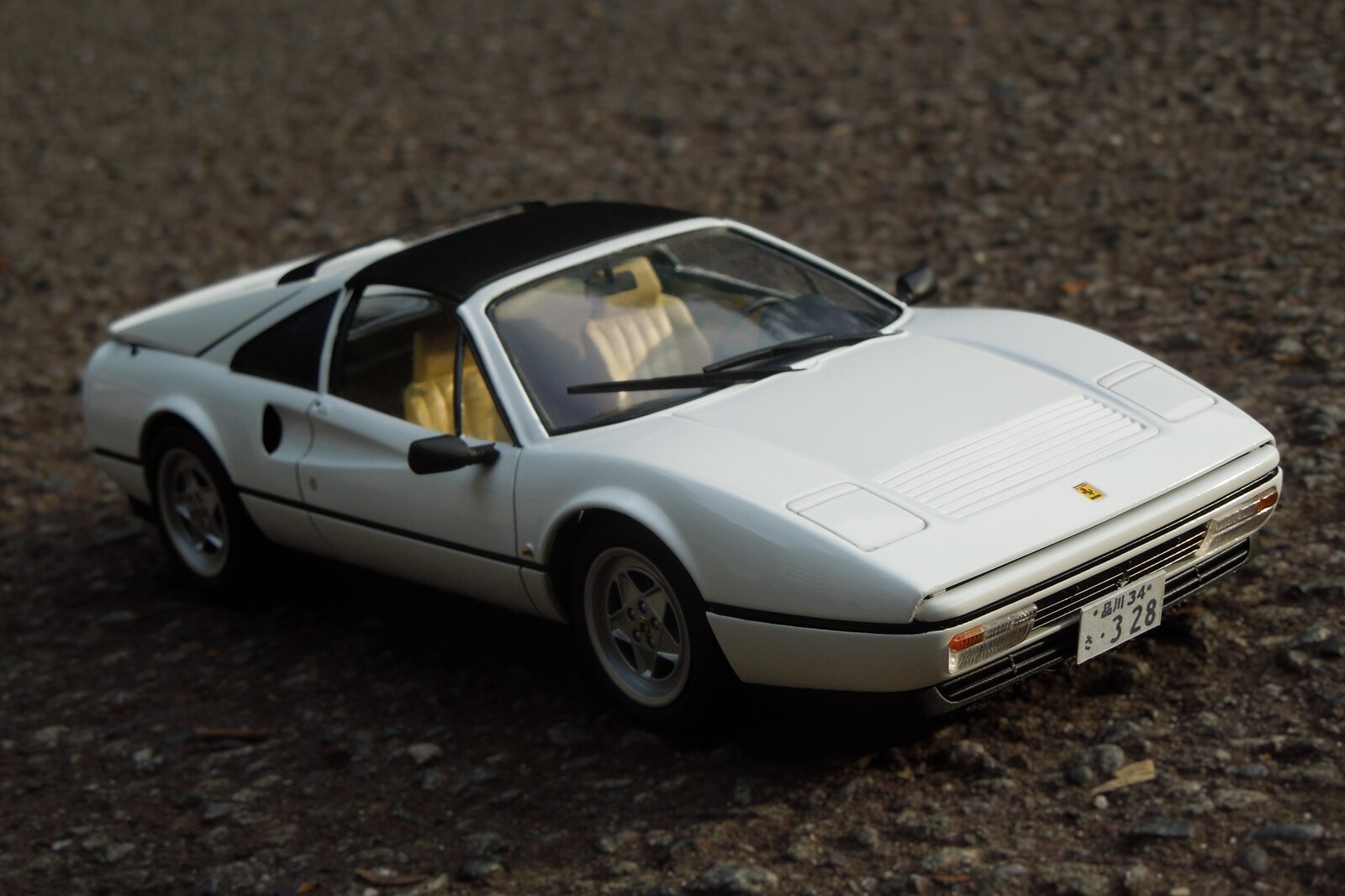 ハセガワ 1/24 フェラーリ328GTS : さかぐちの備忘録