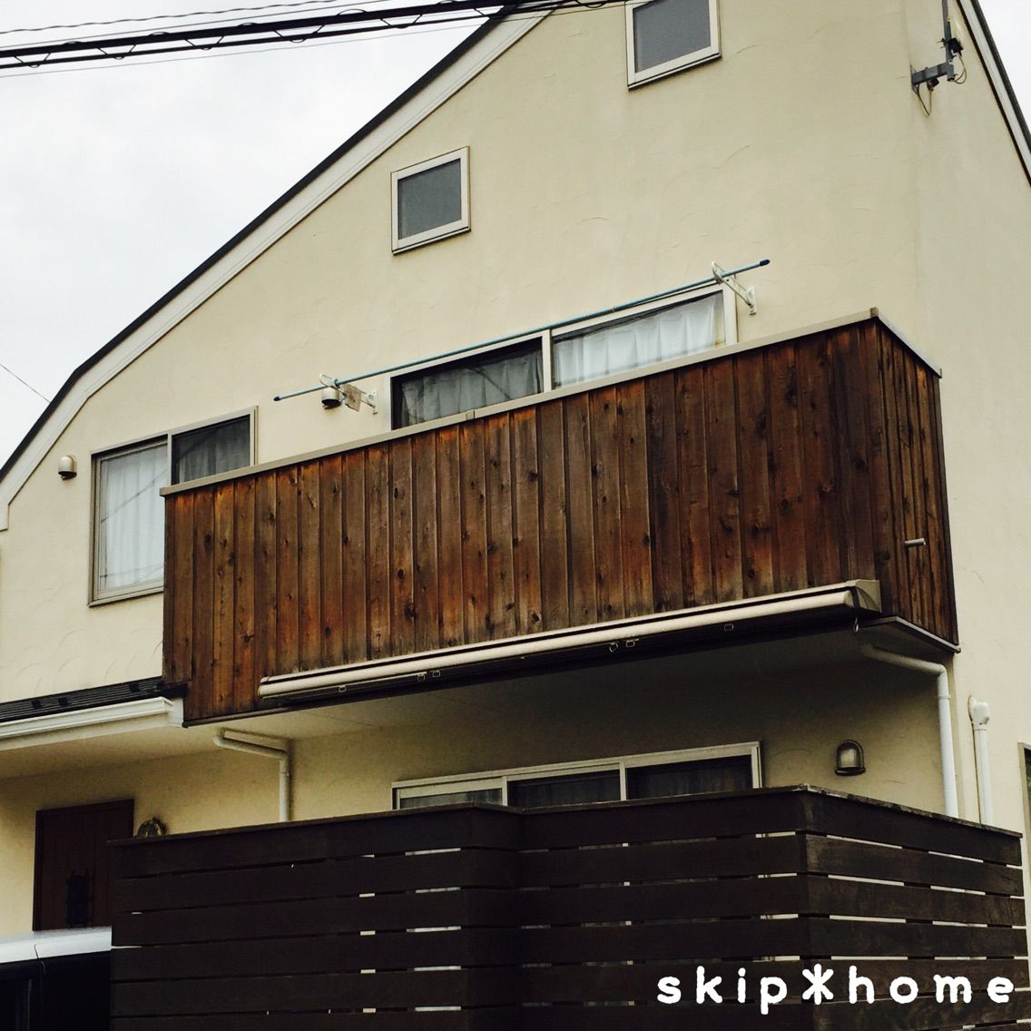 ベランダ用木材を塗る その1 Skip Home 家を建てる ベランダ用木材を塗る その1 Skip Home 家を建てる