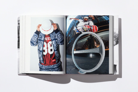 SUPREME BOOK VOL.02