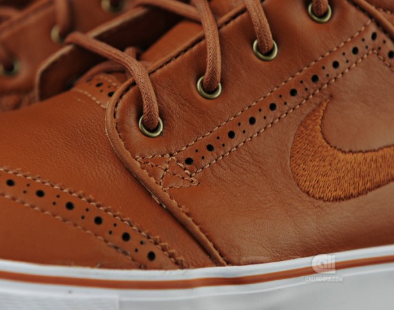 Nike SB Zoom Stefan Janoski Mid Premium 
