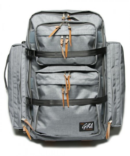 Undercover Oversized Backpack Holiday 2010 GIRA : SKOOL OF DAZE