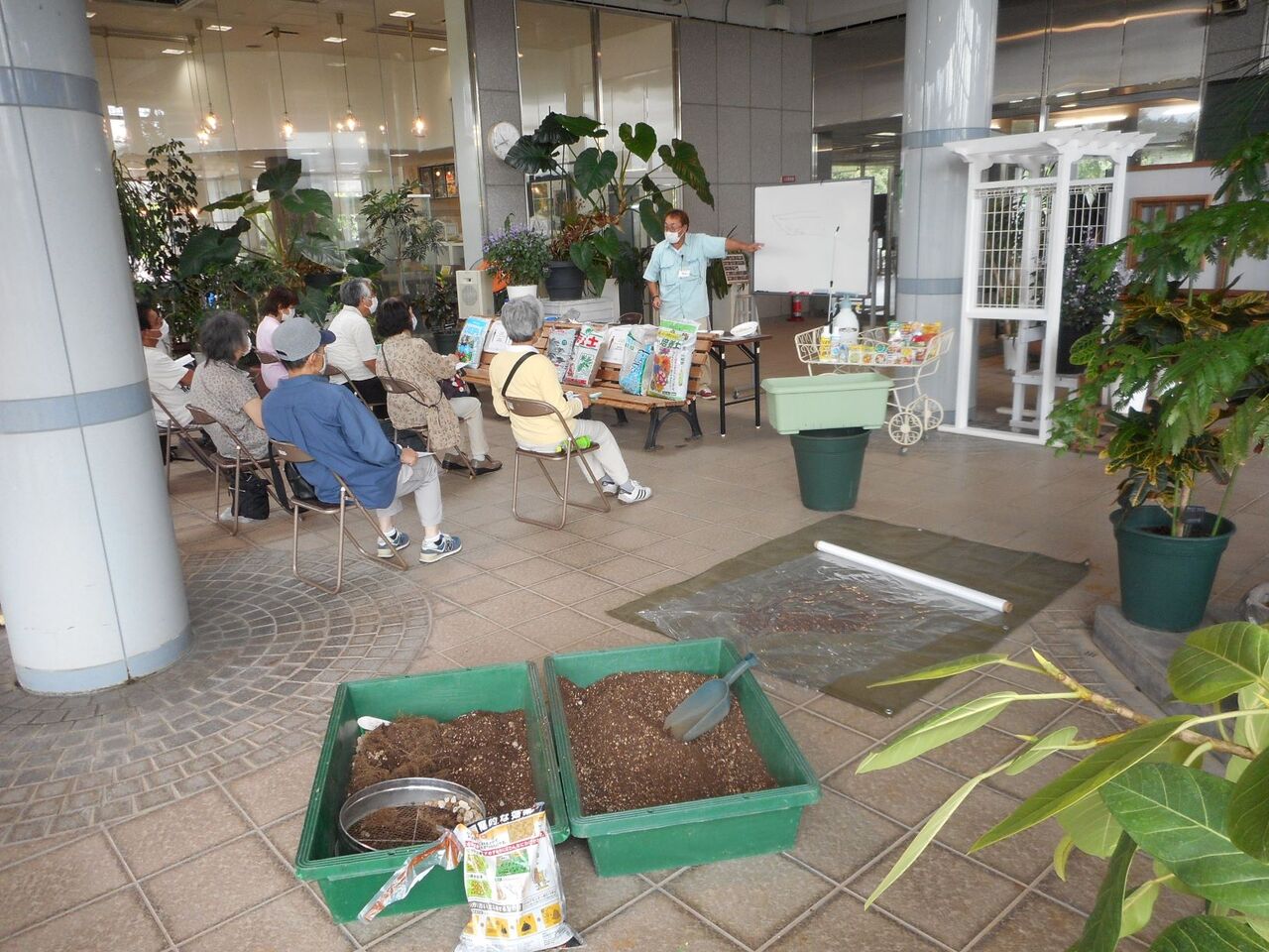 市民園芸講座 野菜のコンテナ栽培を開催しました 七北田公園都市緑化ホール
