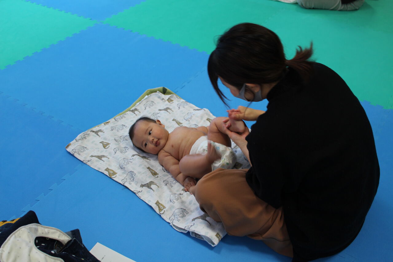 ベビーマッサージ教室を実施しました 七北田公園体育館