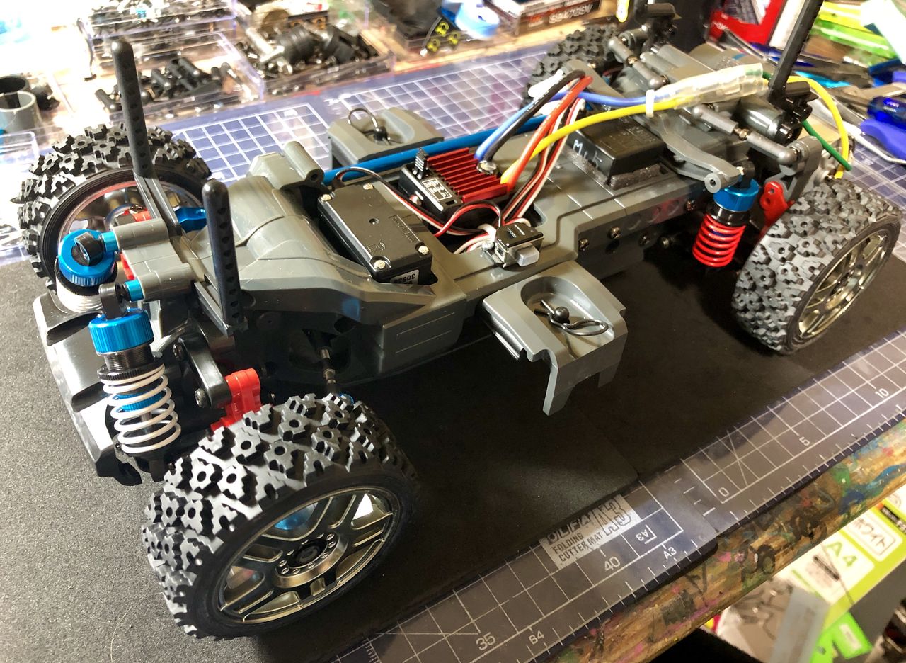 15号車 MF-01X スズキジムニー : 小学生の息子とラジコン始めました。