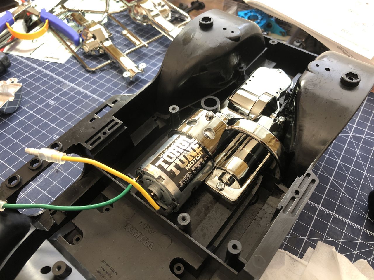 激レアパジェロ メタルトップワイド といすづミューのブラックメタリックスペシャル タミヤ on X: 