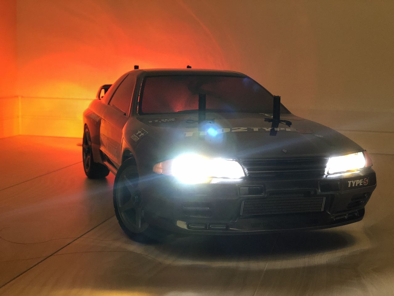 10号車 R32スカイラインGTR : 小学生の息子とラジコン始めました。