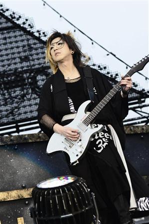 GLAY、凱旋5万人ライブ「ただいま函館!」 : 芸能人ニュース速報