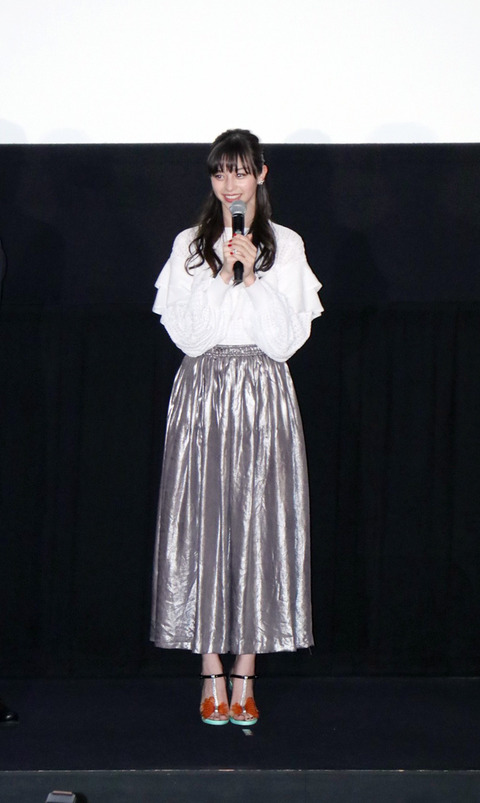 https://storage.mantan-web.jp/images/2017/12/06/20171206dog00m200022000c/003_size10.jpg