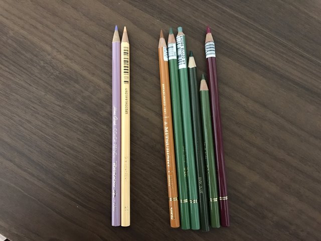 持っている色鉛筆 使ったことのある色鉛筆 休日は色鉛筆