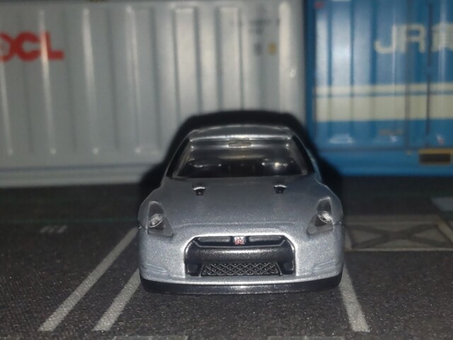 ∼tomica PREMIUM∼ NISSAN GT-R [R35] # Ultimate Metallic Silver * Scale:1 ...