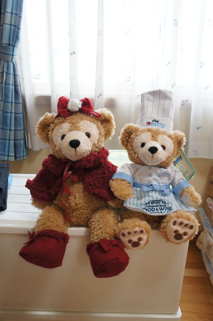 シェフダッフィーと我が家のダッフィー 大きさ比べてみました スカイままの曇りのち晴れ時々disney Walking