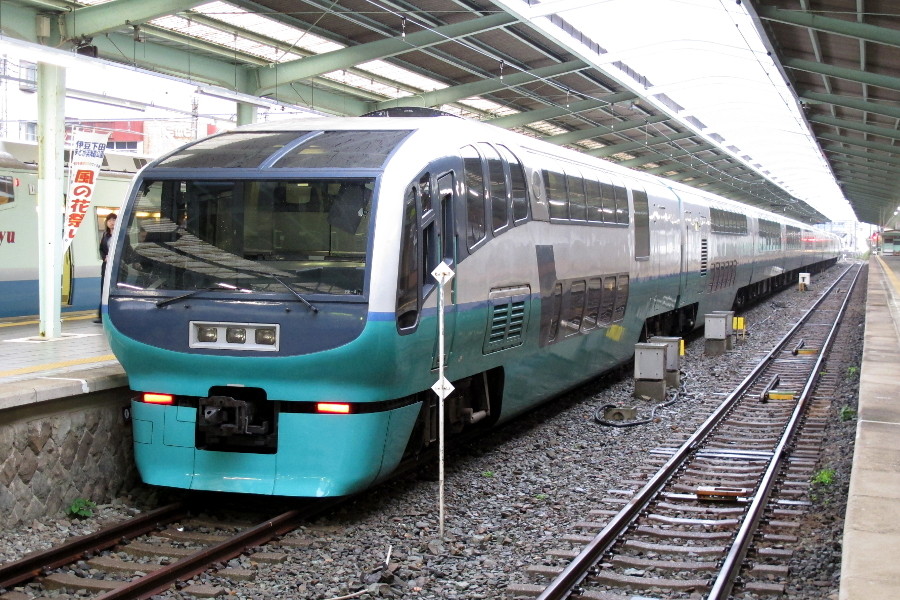 伊豆観光の目玉列車 251系スーパービュー踊り子 Daijiroの放浪旅写真館