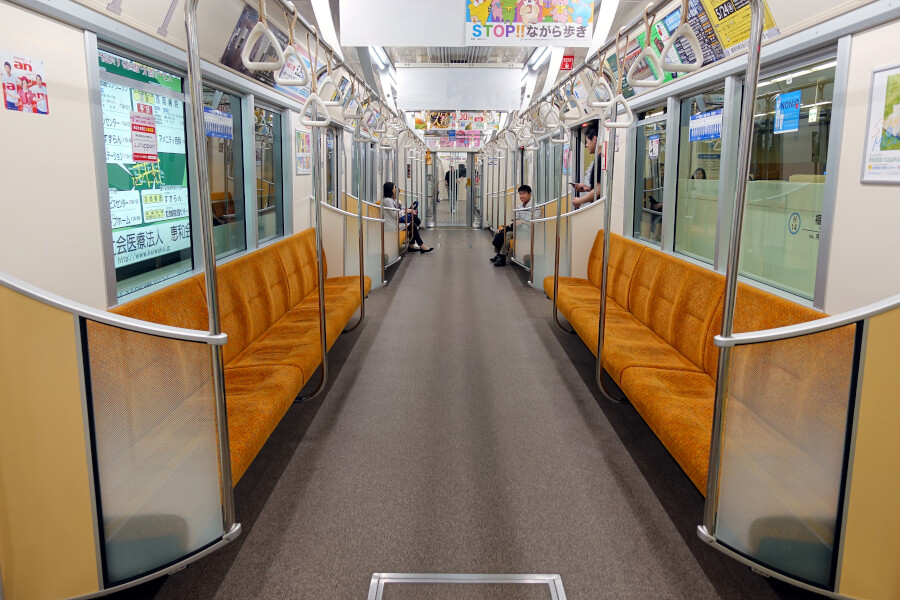 daijiroの放浪旅写真館 最新鋭車両は座り心地イマイチ? 札幌市営地下鉄9000形 daijiroの放浪旅写真館 最新鋭車両は座り心地イマイチ? 札幌市営地下鉄9000形