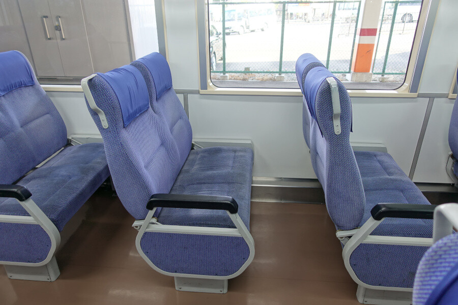 会津鉄道AT-400形座席(683系類似)② 会津鉄道AT-400形気動車 徹底ガイド | レイルラボ(RailLab)