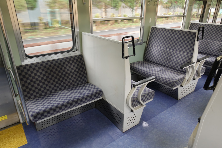 115系　座面　【鉄道部品】 しなの鉄道 115系 座席 座面モケット 鉄道部品｜ホビー・楽器