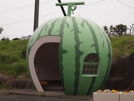 japan_bus_stop_1
