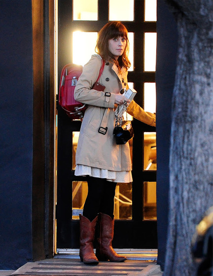 Zooey_Deschanel_randoseru2