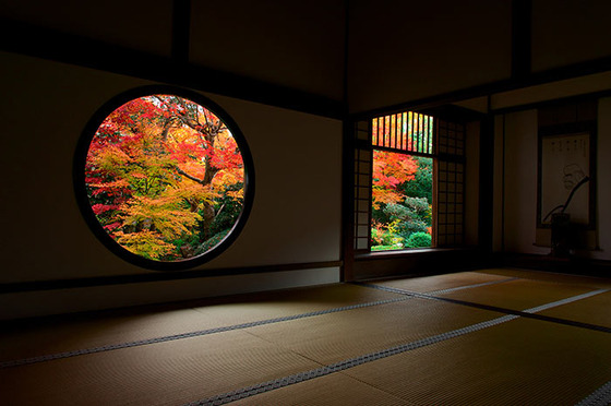 japan_autumnwindow_1