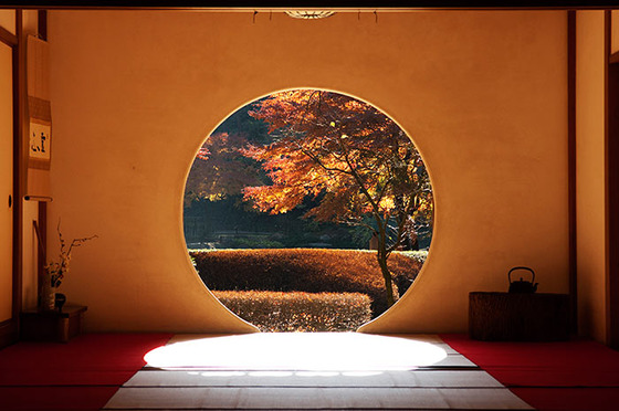 japan_autumnwindow_2