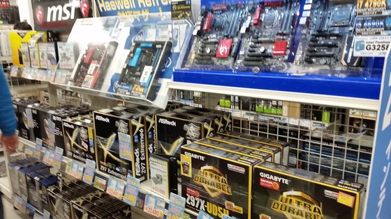 japan_pcshop4