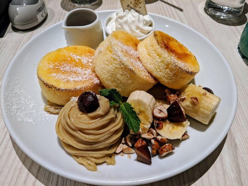 海外 これが日本で食べたスフレクリームブリュレパンケーキ 日本のフワフワパンケーキに対する海外の反応 すらるど 海外の反応