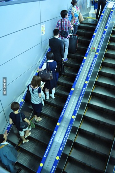 japan_escalator