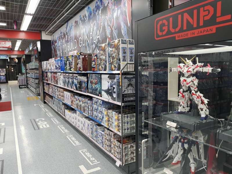 海外 日本は素晴らしいところだな 日本の家電量販店のガンプラコーナーを見た海外の反応 すらるど 海外の反応 海外 日本は素晴らしいところだな 日本の家電量販店のガンプラコーナーを見た海外の反応 すらるど 海外の反応
