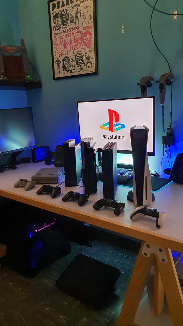 海外 Ps5を買ったから全世代のプレイステーションを並べてみた プレイステーションシリーズのサイズ比較画像を見た海外の反応 すらるど 海外の反応 海外 Ps5を買ったから全世代のプレイステーションを並べてみた プレイステーションシリーズのサイズ比較画像を見た海外の反応 すらるど 海外の反応