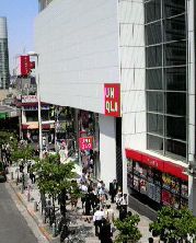 ユニクロ新宿西口店 S Live File ユニクロ新宿西口店 S Live File