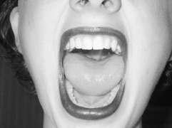 yelling-loudly-1_277711