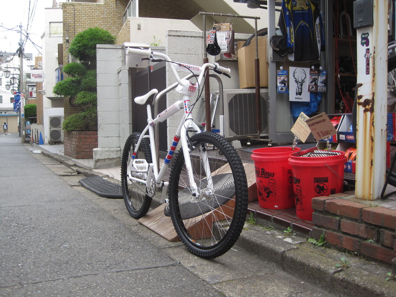 MONGOOSE 13 KOS KRUISER SIGNATURE : Bicycle Shop SLOW JAM