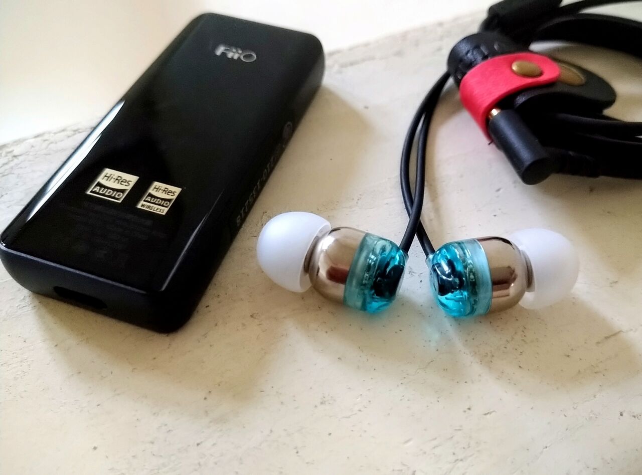 便利で音も良い Fiio Btr5 Slow Audio Slow Life 便利で音も良い Fiio Btr5 Slow Audio Slow Life