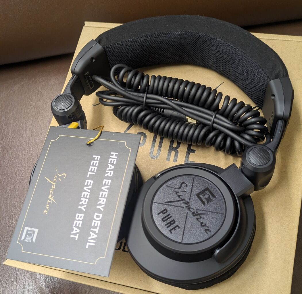 【美品】ULTRASONE Signature PURE Introducing the ULTRASONE Signature PURE! The top choice for