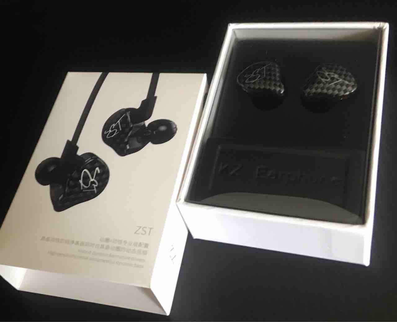 中華ハイブリッドの魁 Kz Zst 17後期型レビュー Slow Audio Slow Life