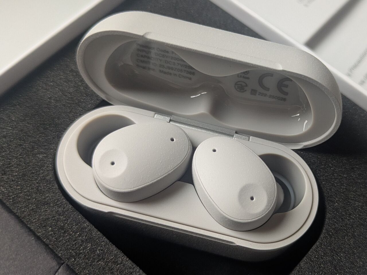 コンパクト、ノイキャン付き、お手頃TWS final ZE300 : slow AUDIO 