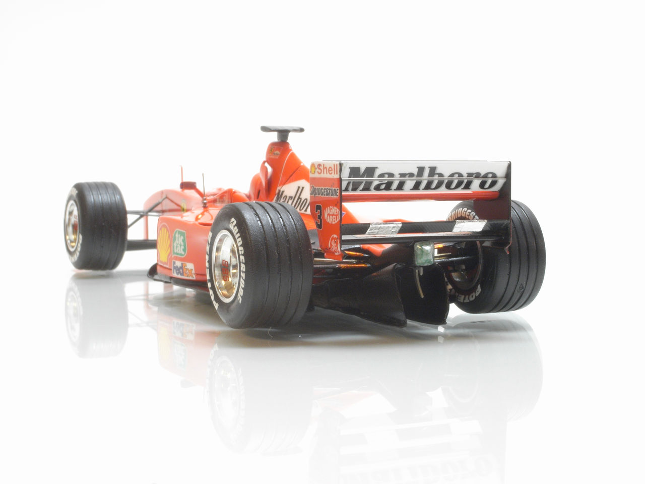 Tameo 1/43 Ferrari F1-2000 : It's a Small World Tameo 1/43 Ferrari F1-2000 : It's a Small World