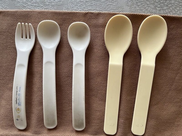 離乳食スプーンやフォーク